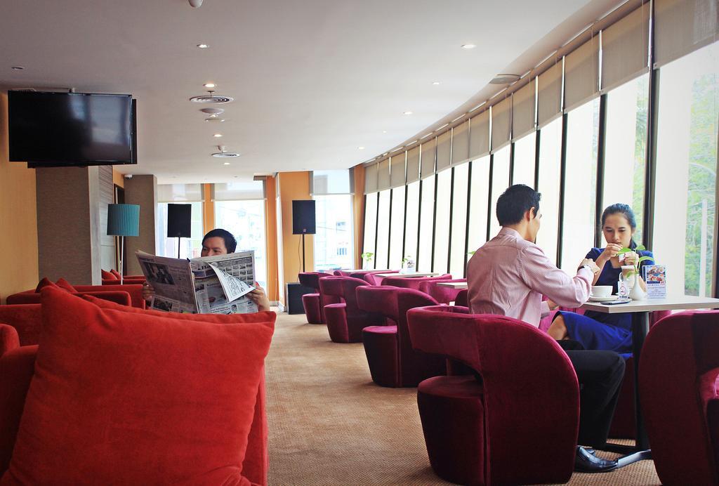 Biz Hotel Batam Nagoya Exterior foto